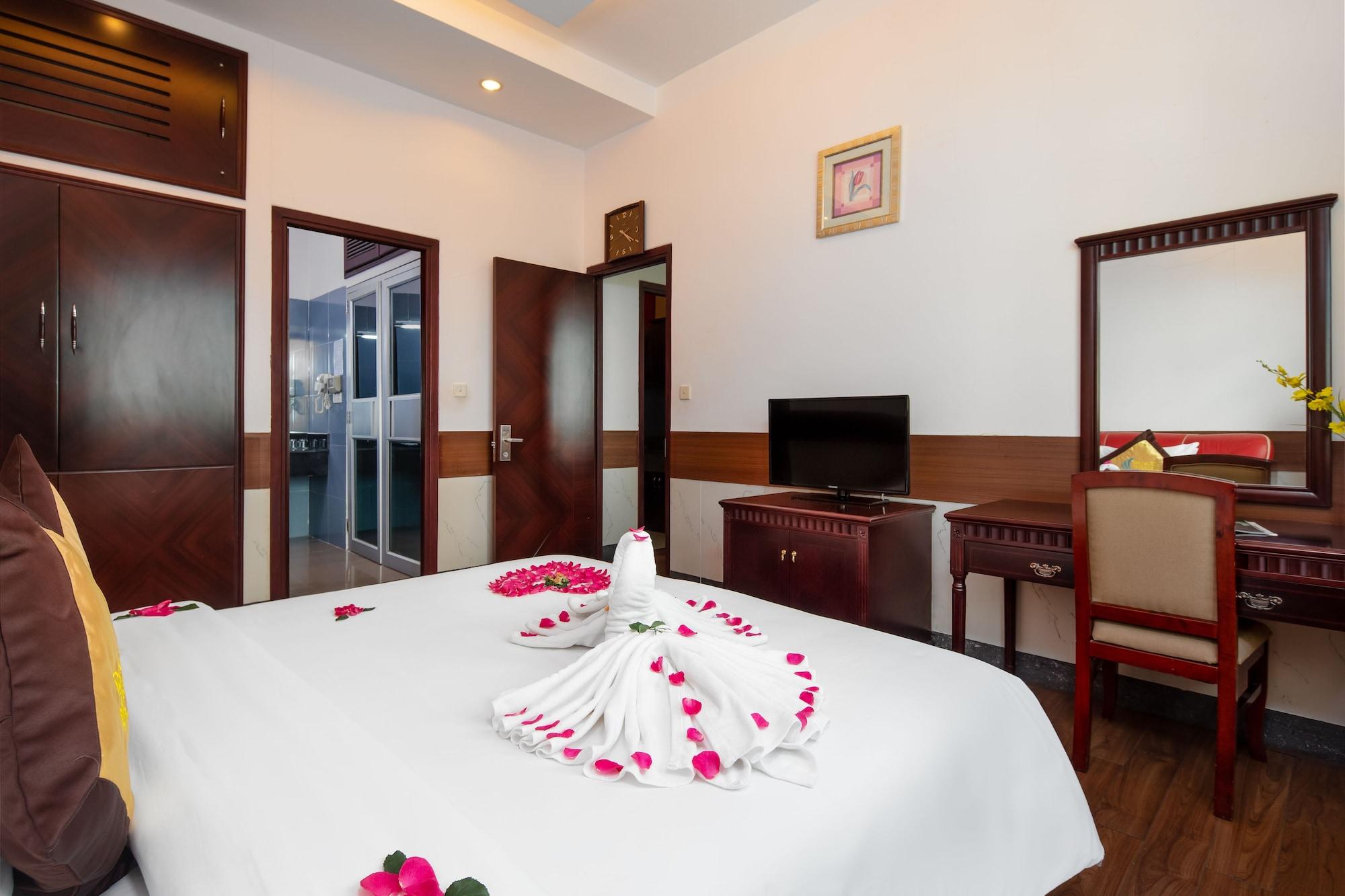 Riverside Hotel 4*