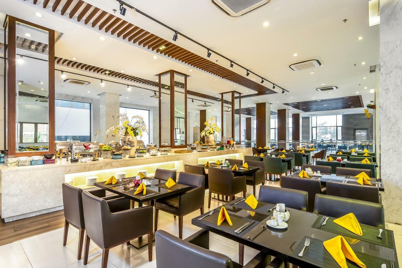 Riverside Hotel 4*