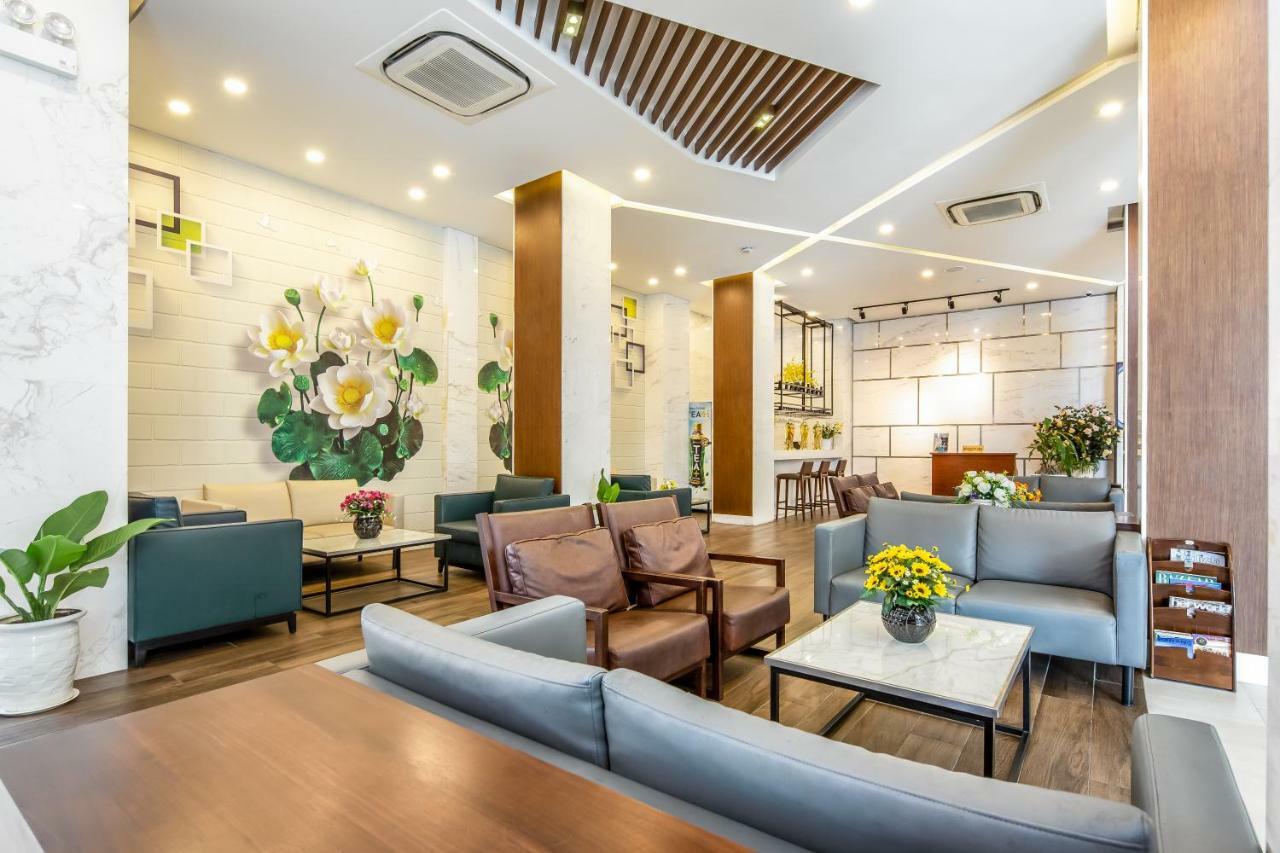Riverside Hotel 4*